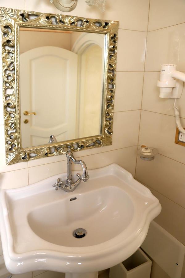Palazzo Castiglione Bed & Breakfast Gallipoli Eksteriør bilde